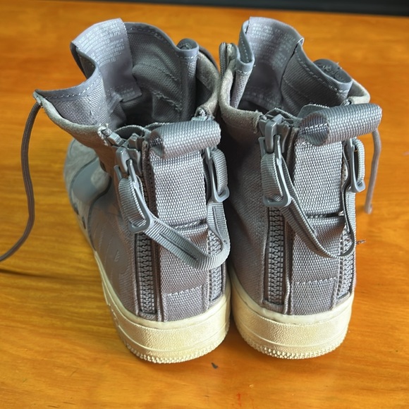 Nike Air Force 1 Suede Gunsmoke Sz. 8 - Picture 4 of 7